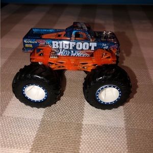 BRAND NEW Big Foot Hot Wheels Monster Truck